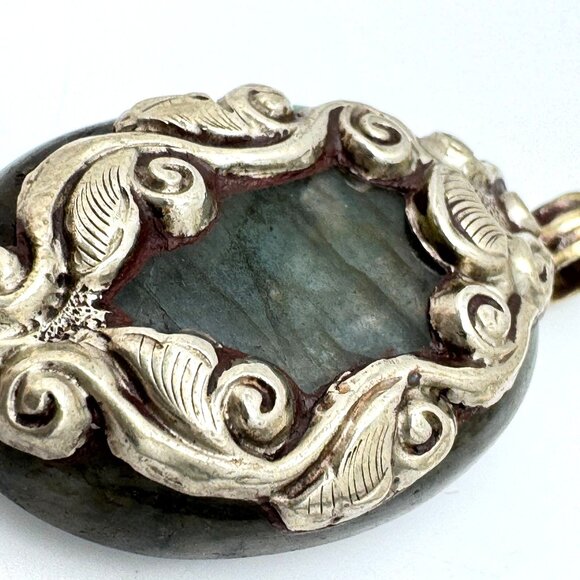 Silver Tone Framed Filagree  Glowing Labradorite Pendant Vintage - Picture 13 of 13